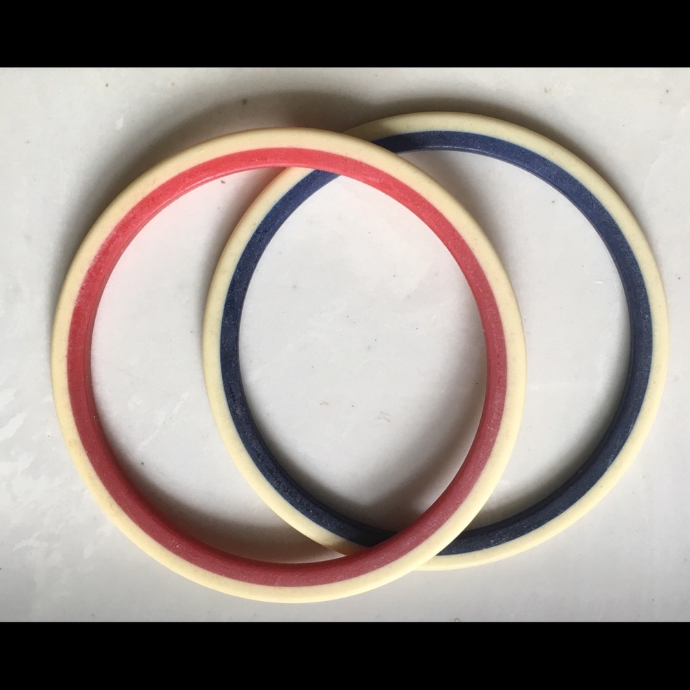Two vintage bracelets, red-cream, blue-cream
